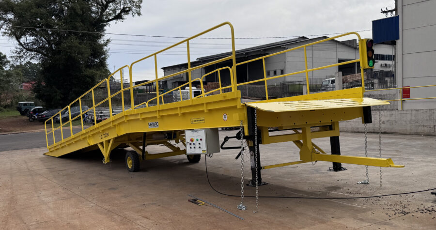 rampa móvel para carga e descarga
